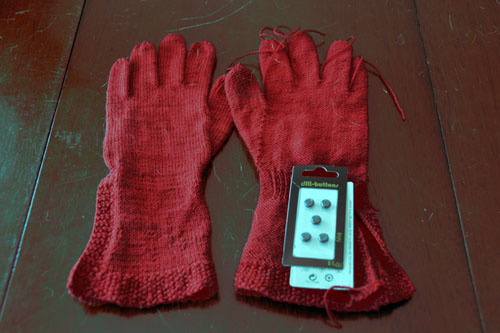 Red Button Gloves